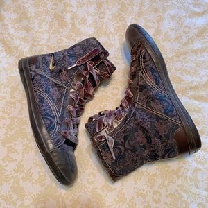 Nike Sixton Premium Mid Paisley Velvet Laces